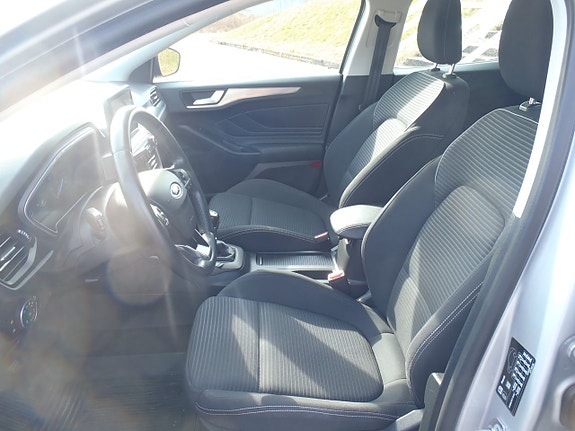 Ford Focus 7 of 17