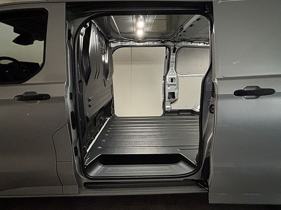 Ford Transit Custom 18 of 19