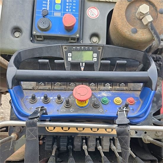 HMF 2120K-4 RC 11 of 30