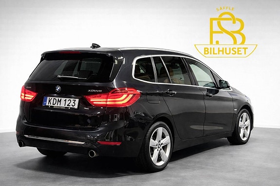 BMW 220d 4 of 5