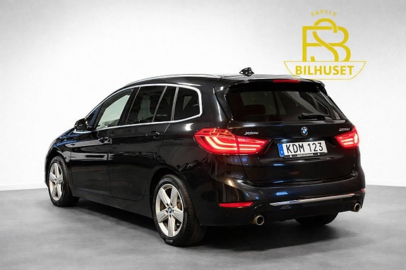 BMW 220d 3 of 5