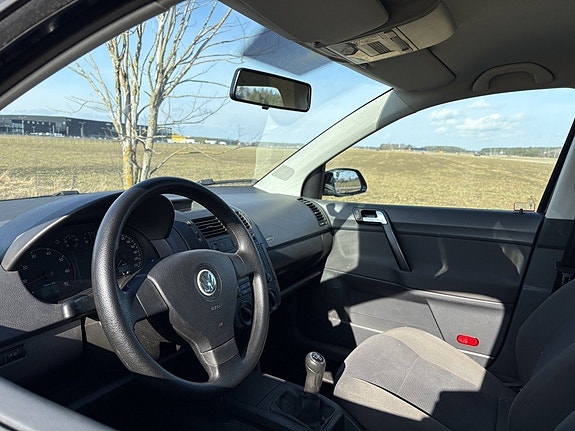 Volkswagen Polo 7 of 12
