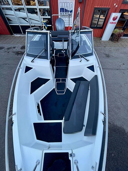 Yamarin 75 BR Cross 2021 Yamaha F 300 XCB 2022 6 of 8