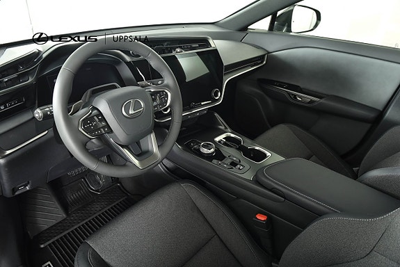Lexus RZ300e 6 of 21