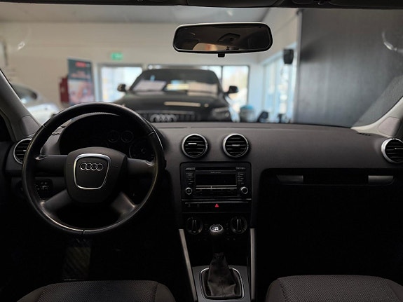 Audi A3 8 of 22