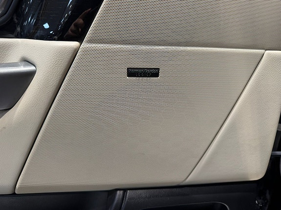 Land Rover Range Rover Sport 12 of 23