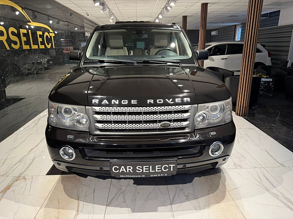 Land Rover Range Rover Sport 8 of 23
