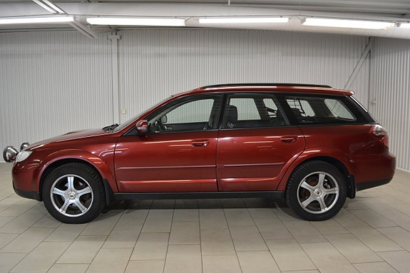 Subaru Outback 2 of 5
