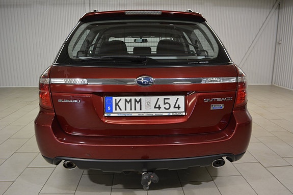 Subaru Outback 4 of 5