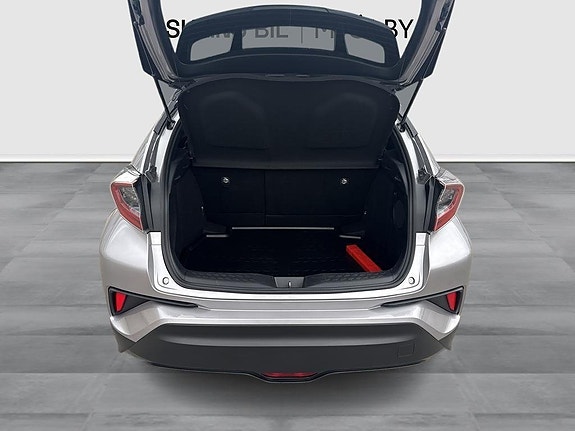 Toyota C-HR 11 of 11