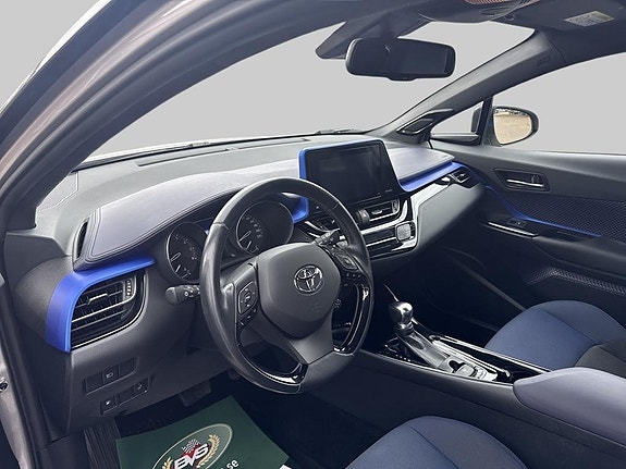 Toyota C-HR 10 of 11