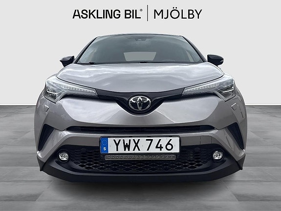Toyota C-HR 6 of 11