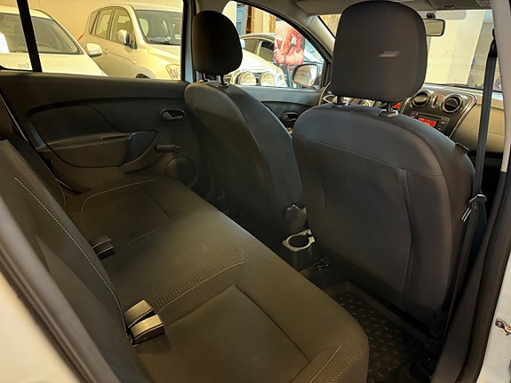 Dacia Logan 7 of 14
