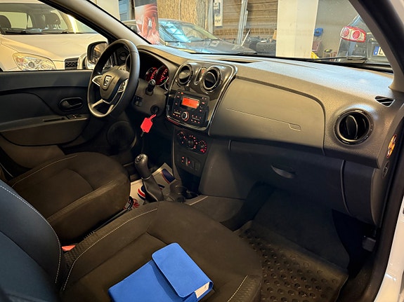 Dacia Logan 8 of 14