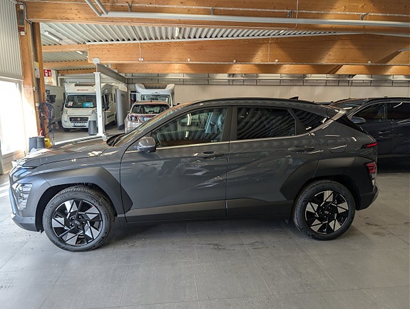 Hyundai Kona 2 of 5