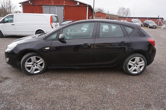 Opel Astra 4 of 6