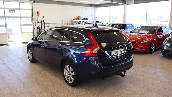 Volvo V60 4 of 18