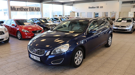 Volvo V60 2 of 18
