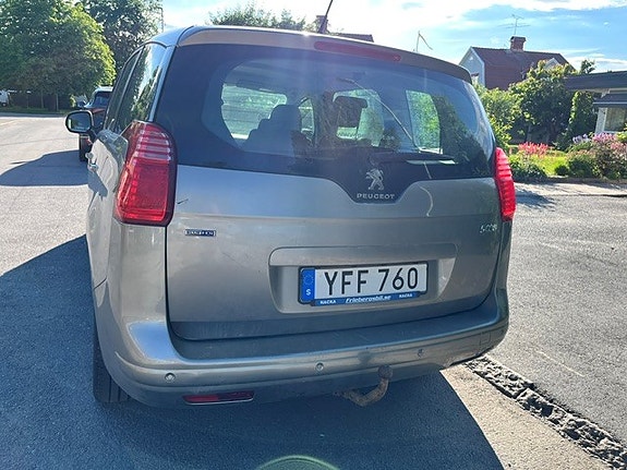 Peugeot 5008 4 of 5