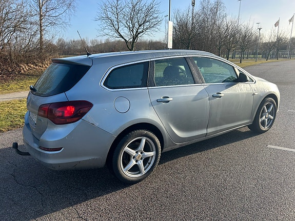 Opel Astra 3 of 5