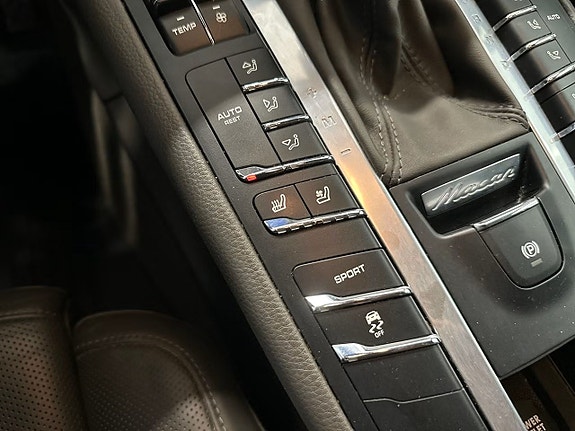 Porsche Macan S 23 of 23