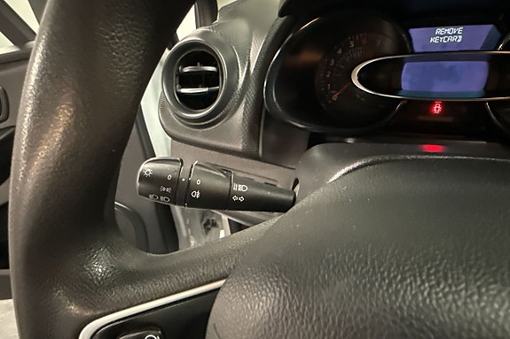 Renault Clio 16 of 23