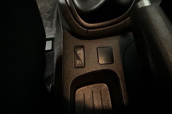 Renault Clio 20 of 23