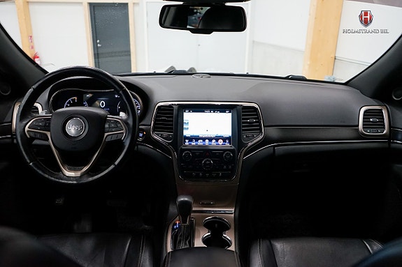 Jeep Grand Cherokee 12 of 25