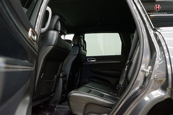 Jeep Grand Cherokee 10 of 25