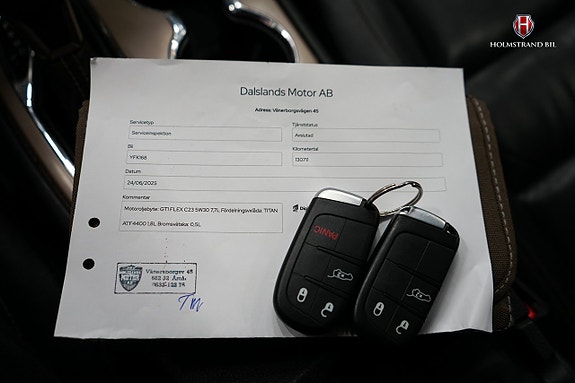 Jeep Grand Cherokee 25 of 25