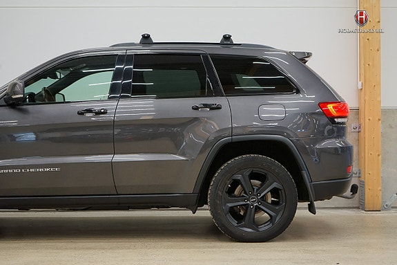 Jeep Grand Cherokee 7 of 25