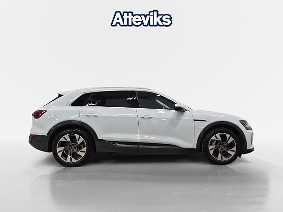 Audi Q8 2 of 15