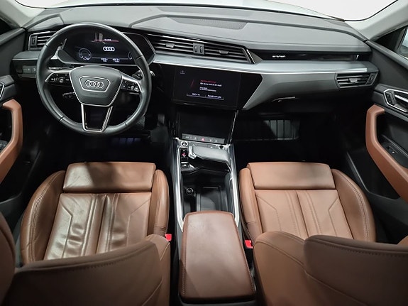 Audi Q8 10 of 15