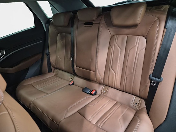 Audi Q8 13 of 15