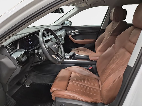 Audi Q8 9 of 15