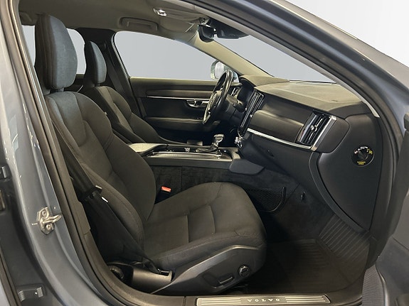 Volvo V90 Cross Country 10 of 23