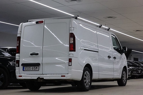 Renault Trafic 8 of 16