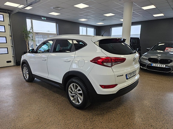 Hyundai Tucson 4 of 5