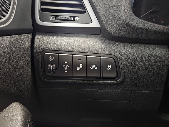 Hyundai Tucson 10 of 15