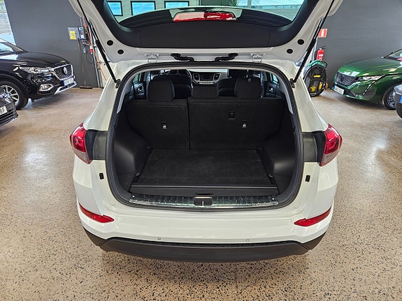 Hyundai Tucson 15 of 15