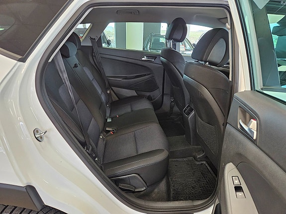 Hyundai Tucson 13 of 15
