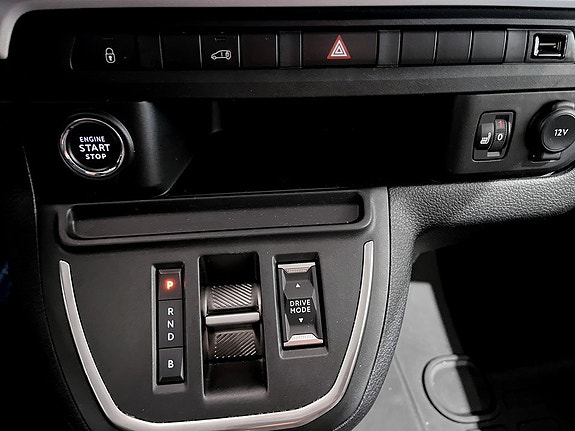 Peugeot e-Expert 12 of 15