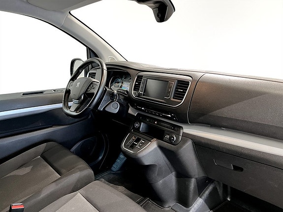 Peugeot e-Expert 13 of 15