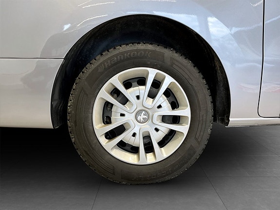 Peugeot e-Expert 5 of 15