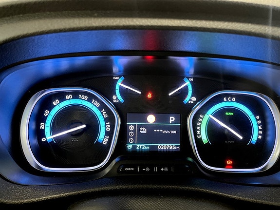 Peugeot e-Expert 10 of 15