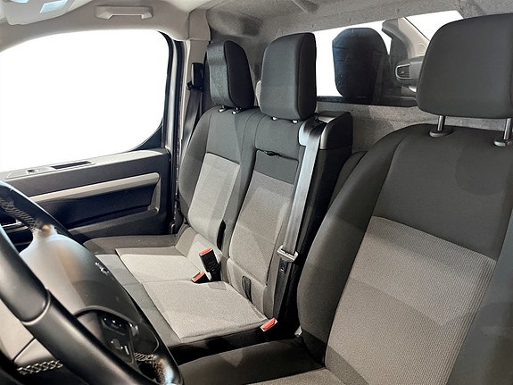 Peugeot e-Expert 7 of 15