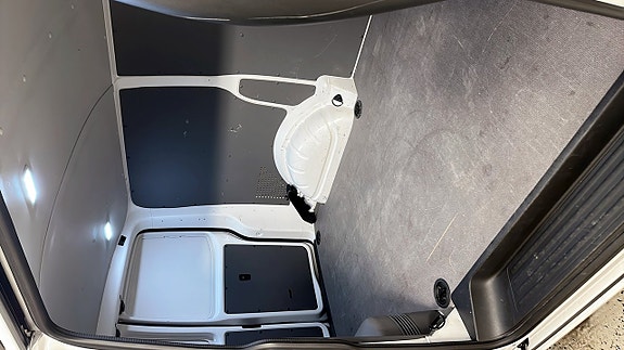 Volkswagen Transporter 12 of 18