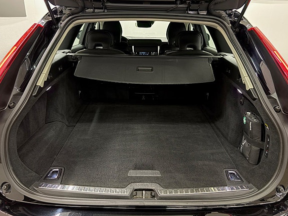 Volvo V90 Cross Country 6 of 25