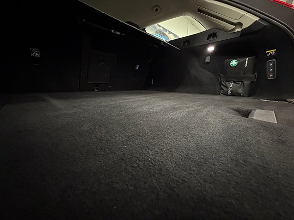 Volvo V90 Cross Country 7 of 25