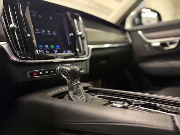Volvo V90 Cross Country 17 of 25